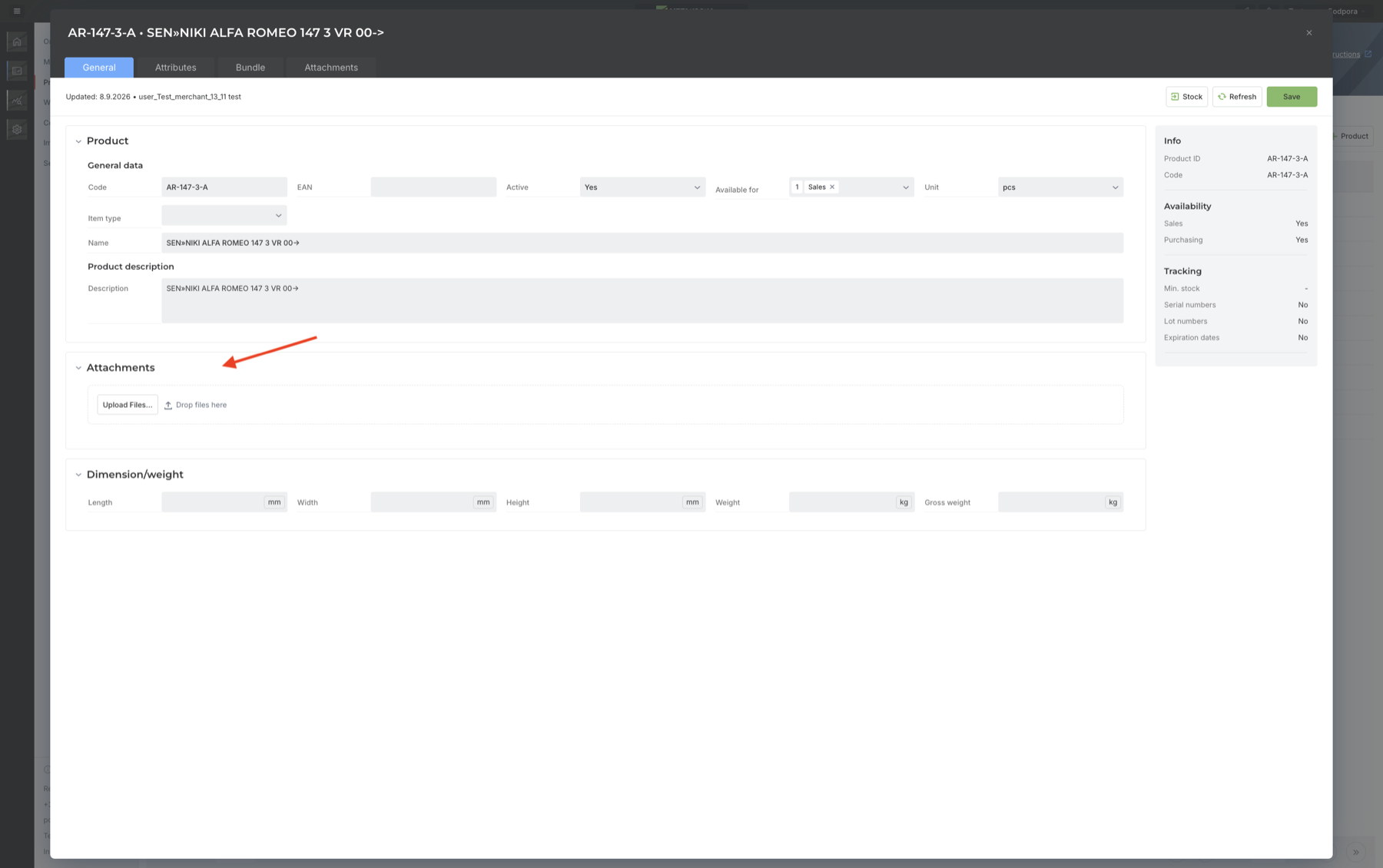 Nov razdelek Attachments na zavihku General pri artiklu, z gumbom Upload Files in poljem za spust datotek